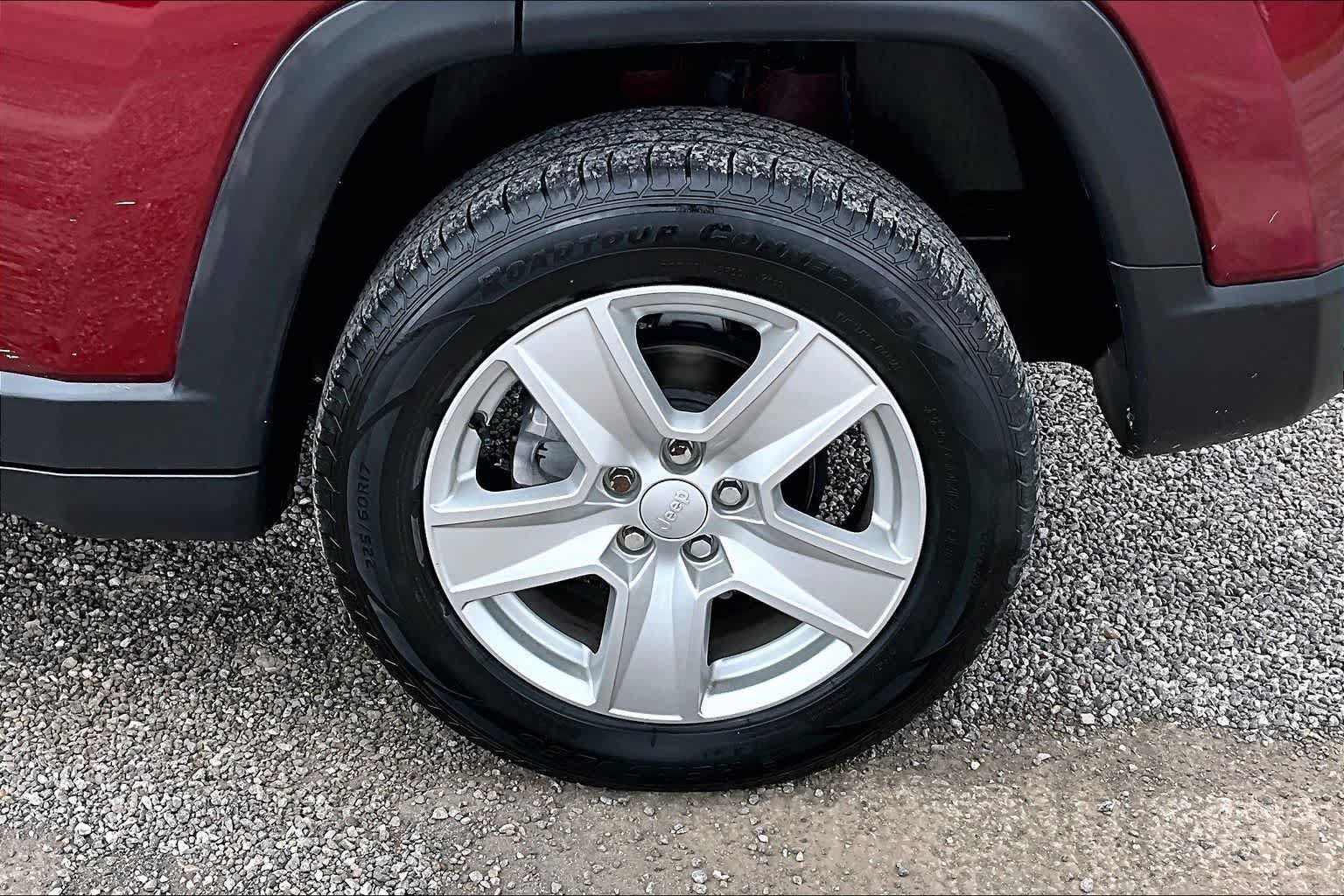 Used 2022 Jeep Compass Latitude AWD/4WD image 34