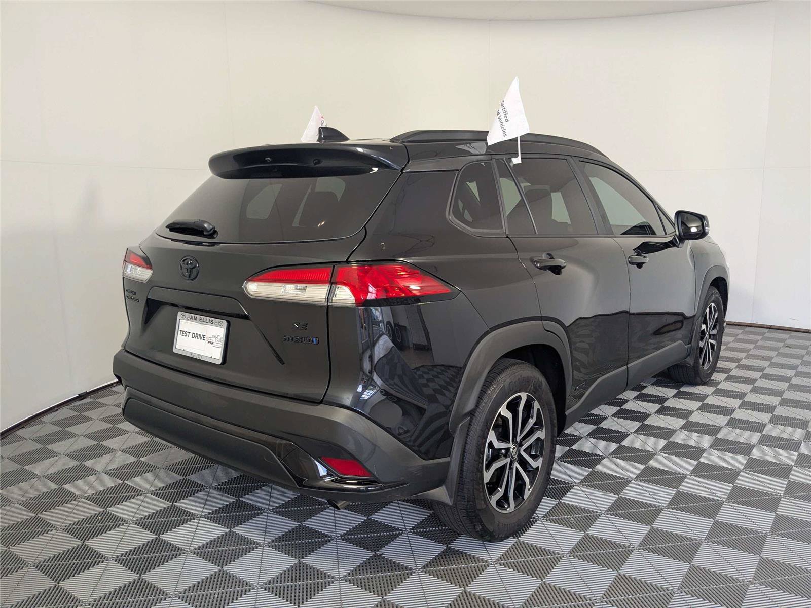 Used 2024 Toyota Corolla Cross AWD Hybrid image 6