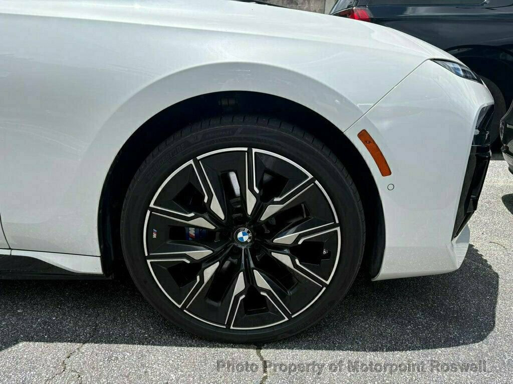 Used 2024 BMW i7 M70 w/ Premium Package AWD/4WD image 23