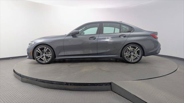 Used 2020 BMW 330i Sedan w/ M Sport Package RWD image 3