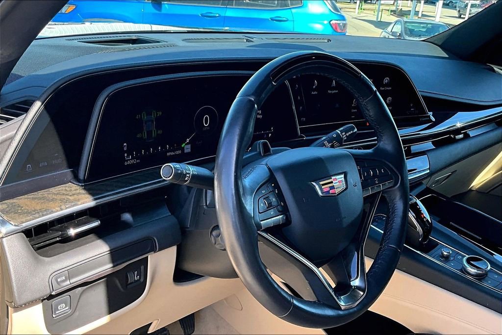 Used 2024 Cadillac Escalade Premium Luxury image 13