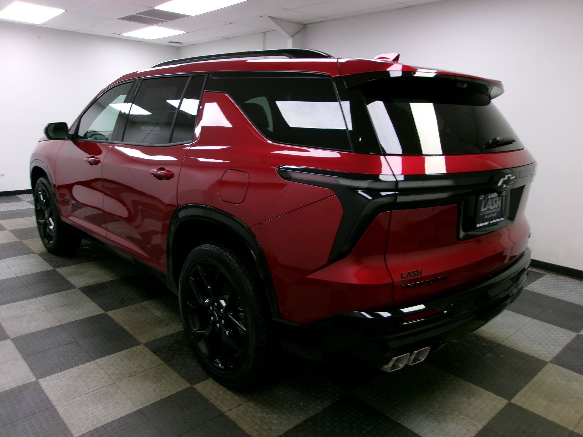 New 2026 Chevrolet Traverse RS w/ LPO, Floor Liner Package FWD image 2