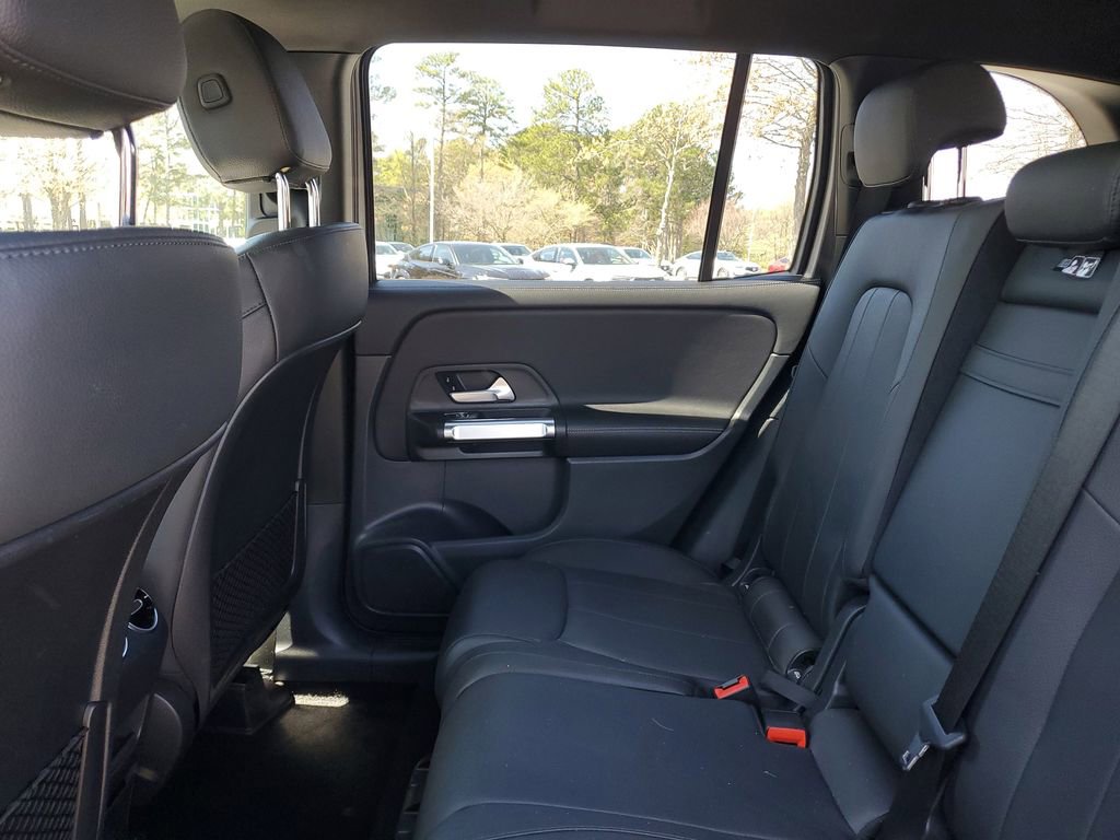 Used 2022 Mercedes-Benz GLB 250 4MATIC w/ Premium Package Lite image 14