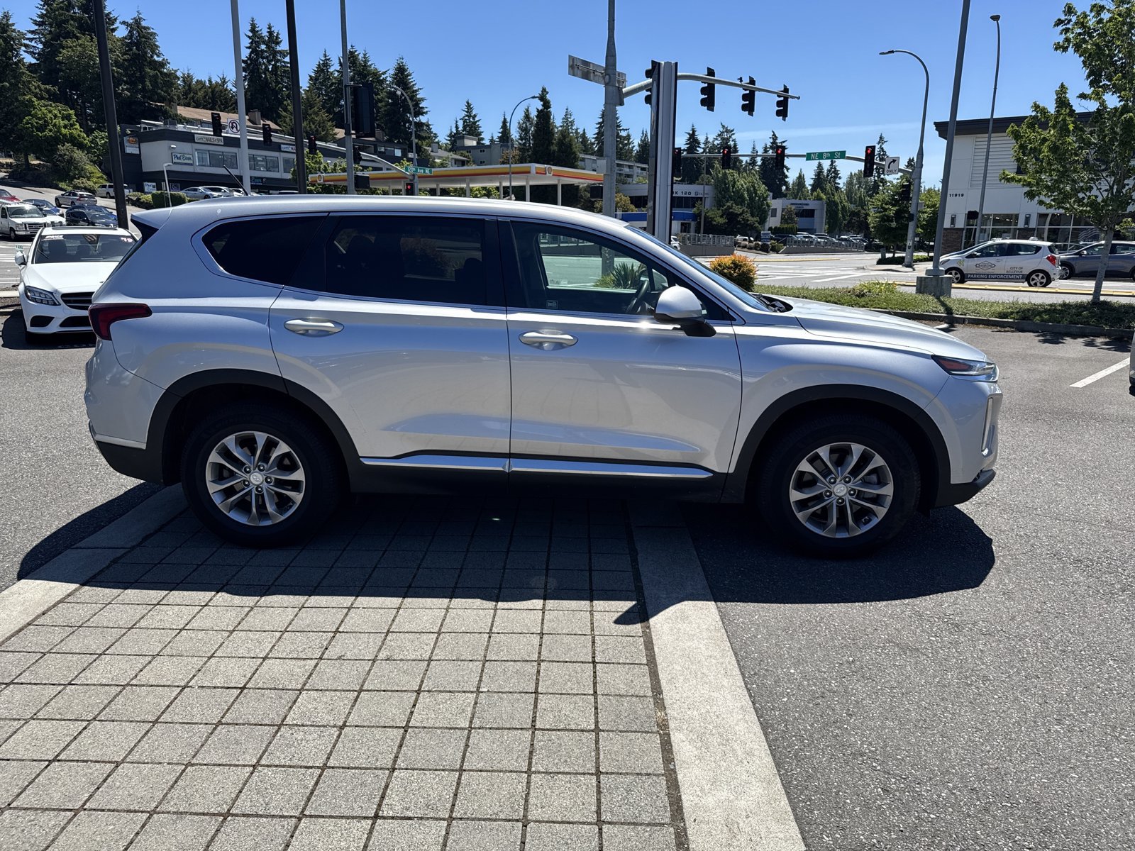 Used 2019 Hyundai Santa Fe SE AWD/4WD image 4