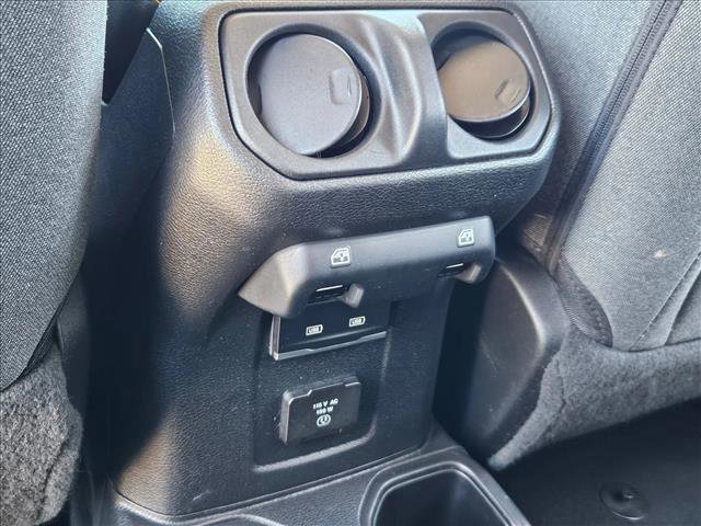 Used 2024 Jeep Wrangler Sahara image 16