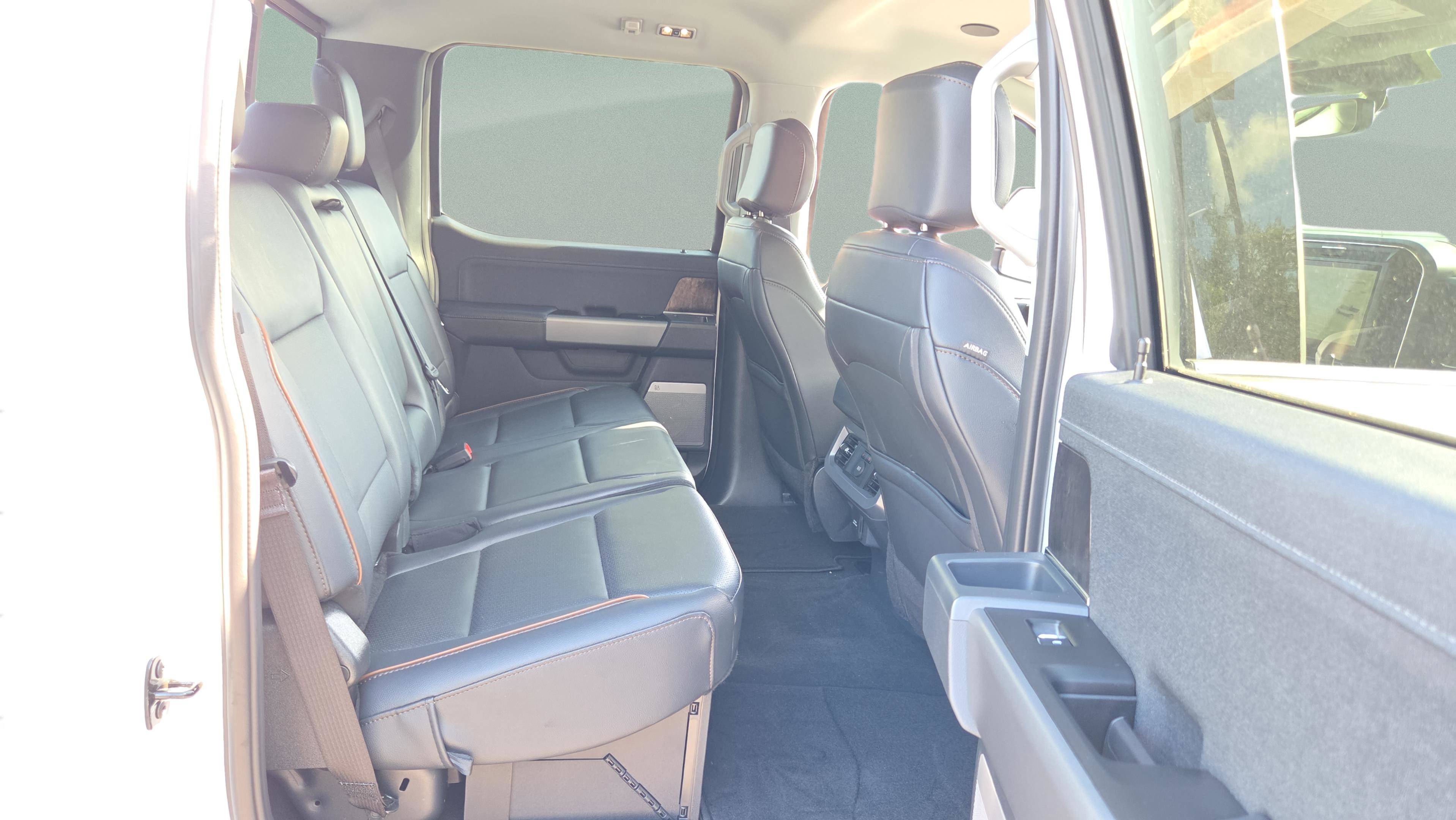 Used 2026 Ford F350 Lariat w/ Lariat Ultimate Package image 18