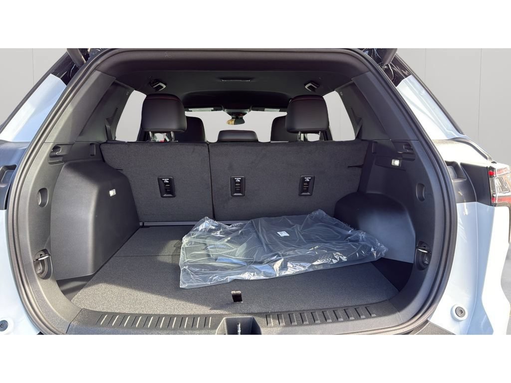 New 2026 Chevrolet Equinox RS w/ LPO, Floor Liner Package FWD image 20