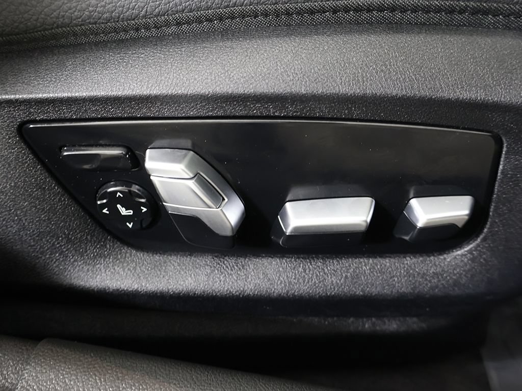 Used 2018 BMW 530e xDrive AWD/4WD image 36