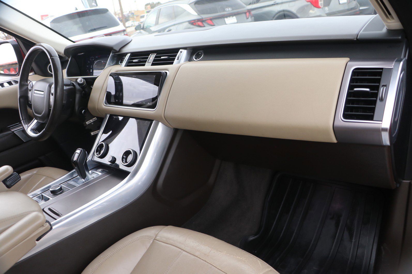 Used 2019 Land Rover Range Rover Sport HSE image 38