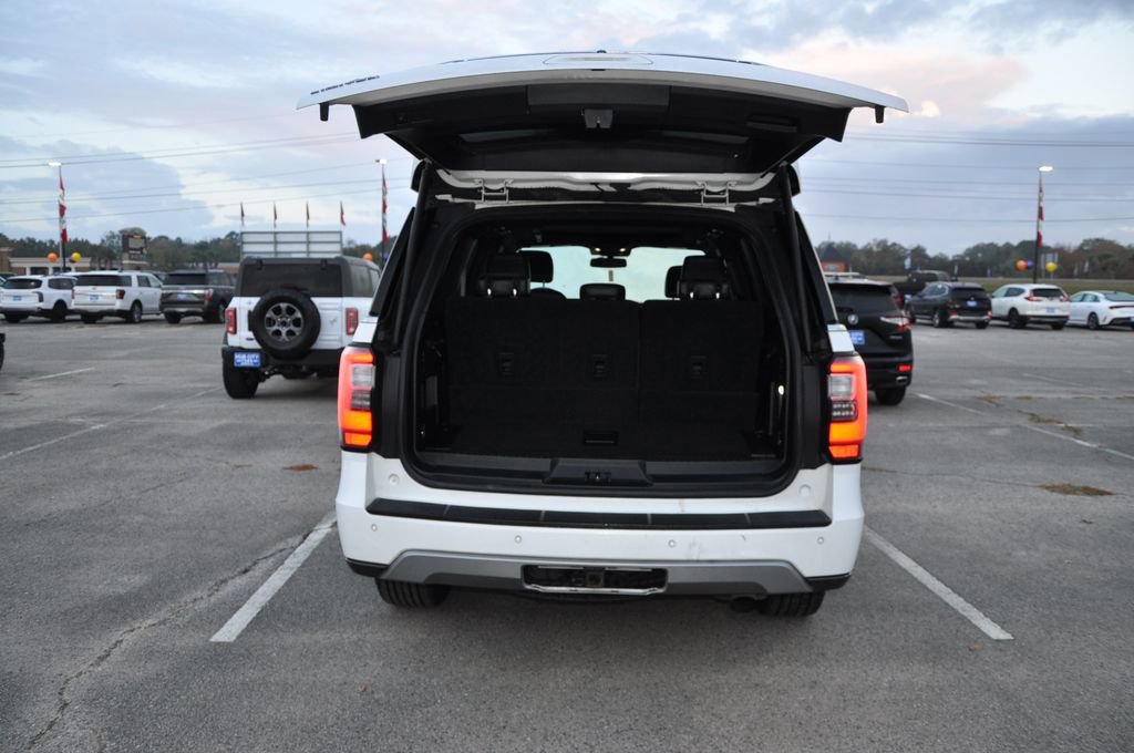 Used 2021 Ford Expedition Limited image 23