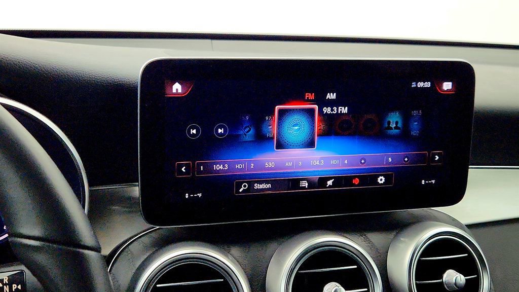 Used 2022 Mercedes-Benz GLC 300 image 17