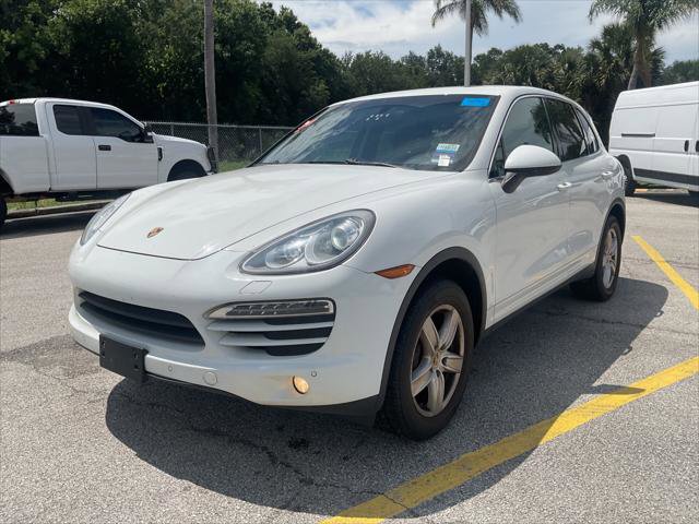 Used 2014 Porsche Cayenne Platinum Edition AWD/4WD image 2