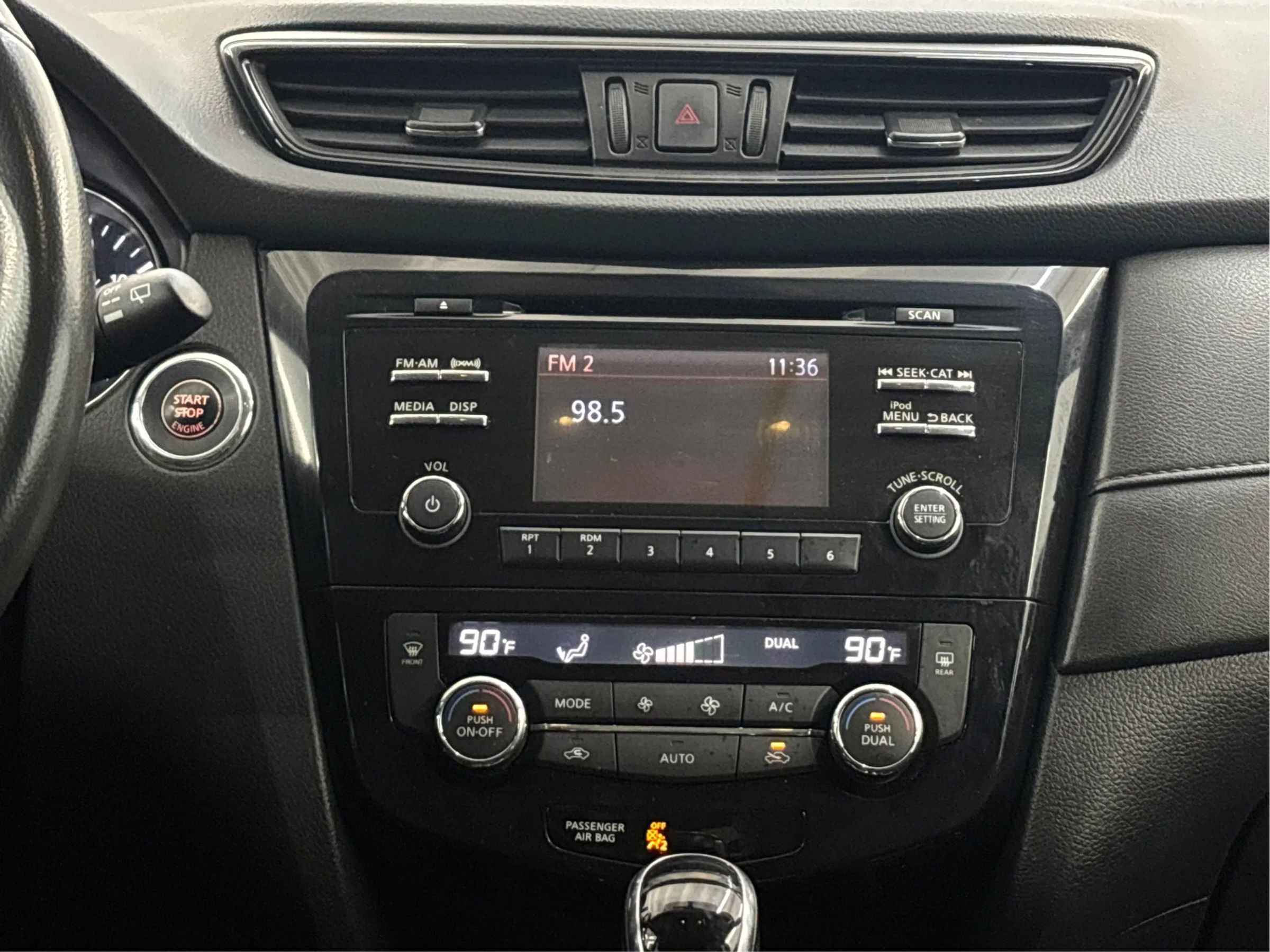 Used 2017 Nissan Rogue SV w/ Midnight Edition Package image 19