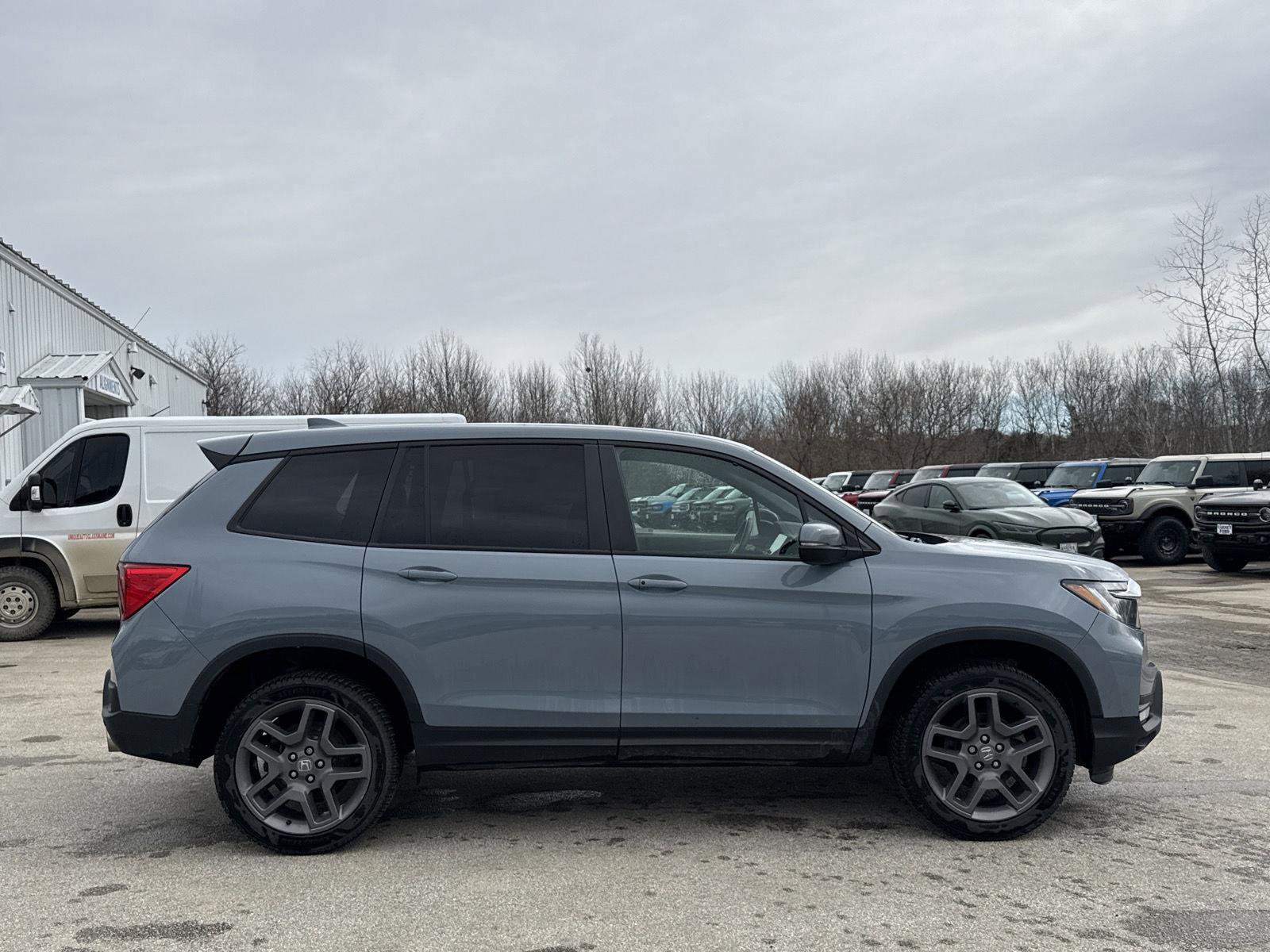 Used 2023 Honda Passport EX-L image 4