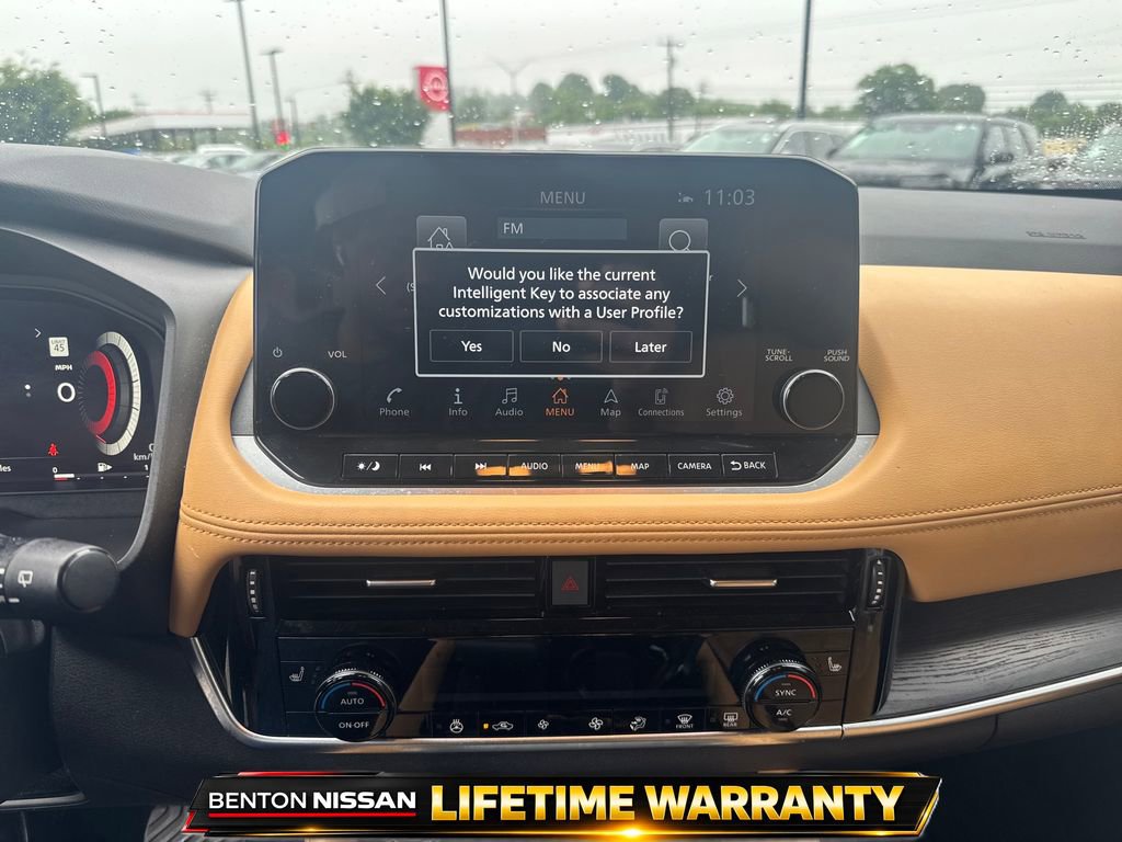 Used 2023 Nissan Rogue Platinum FWD image 16