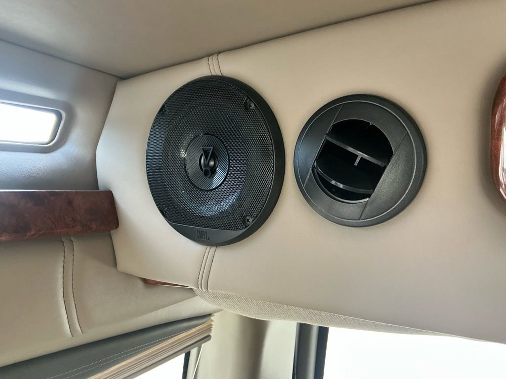 Used 2022 Chevrolet Express 2500 w/ Enhanced Convenience Package image 22