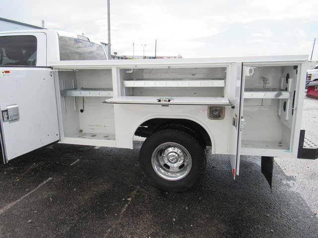 Used 2024 RAM 3500 Tradesman w/ Chrome Appearance Group AWD/4WD image 28