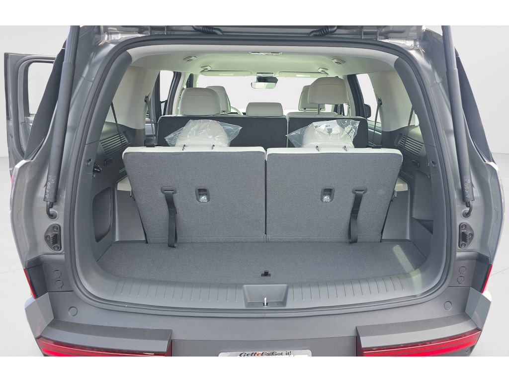 New 2026 Hyundai Santa Fe SE FWD image 9