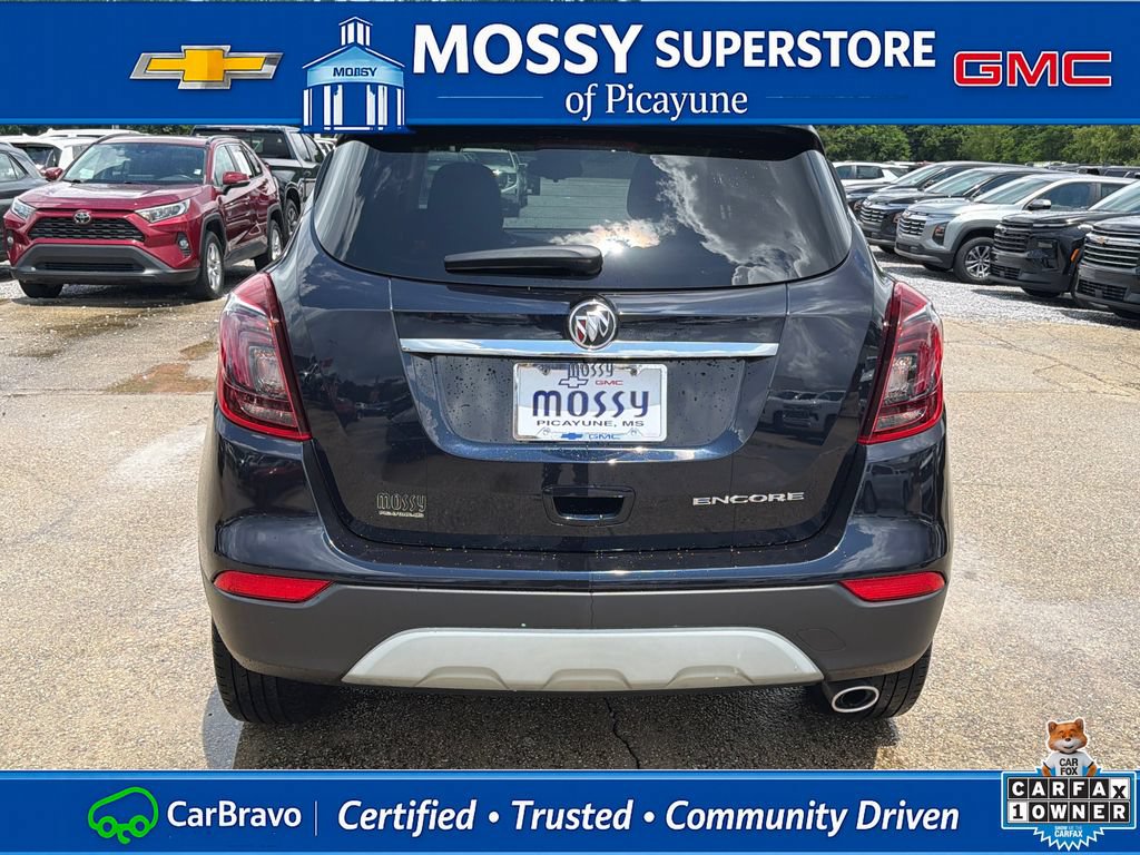 Certified 2022 Buick Encore Preferred w/ Safety Package FWD image 5