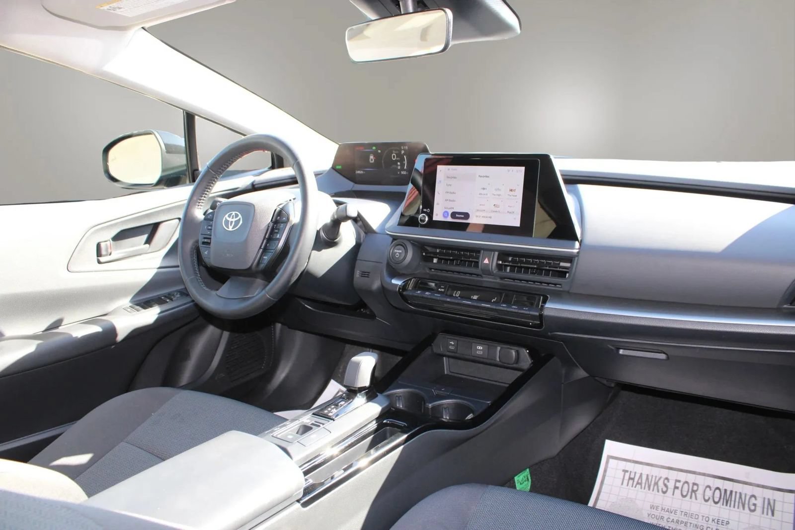 Used 2025 Toyota Prius LE FWD image 34