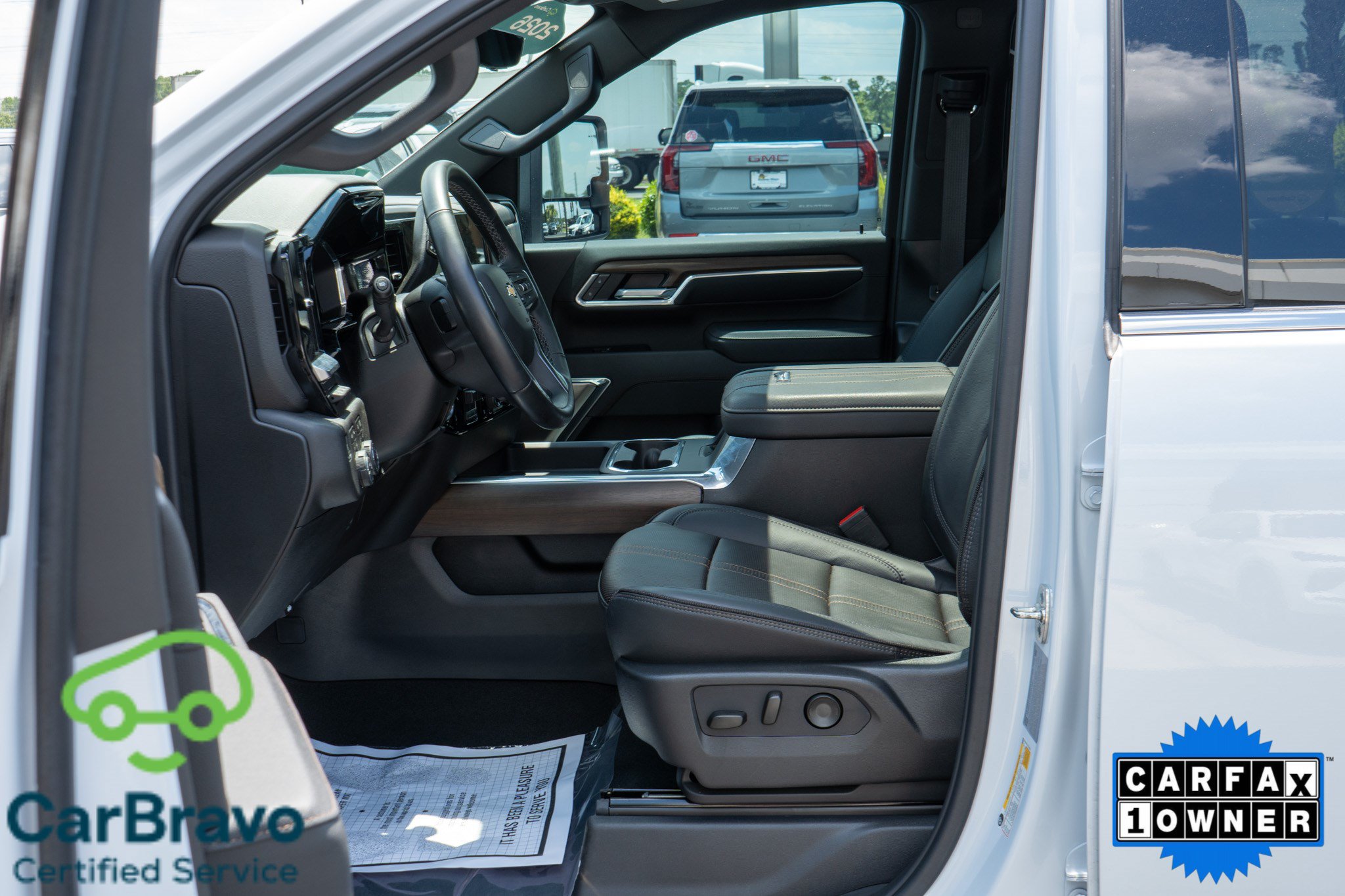 Used 2026 Chevrolet Silverado 2500 High Country w/ Technology Package AWD/4WD image 28