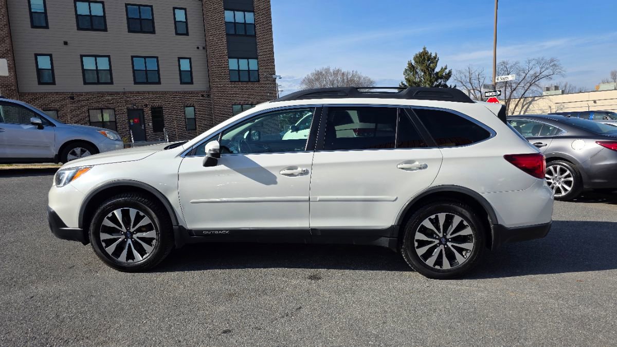 Used 2015 Subaru Outback 2.5i Limited image 4