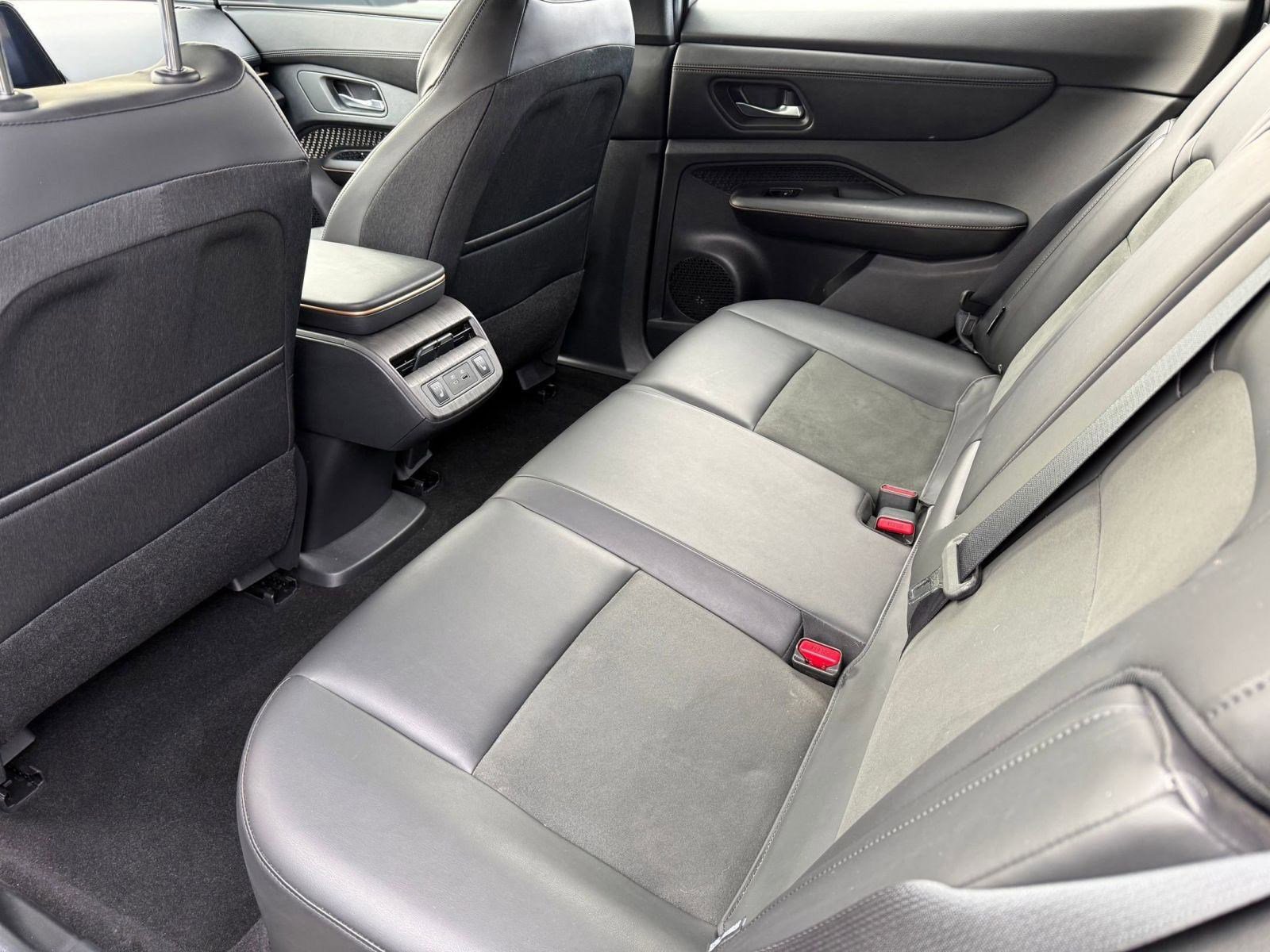 Used 2023 Nissan Ariya AWD image 22