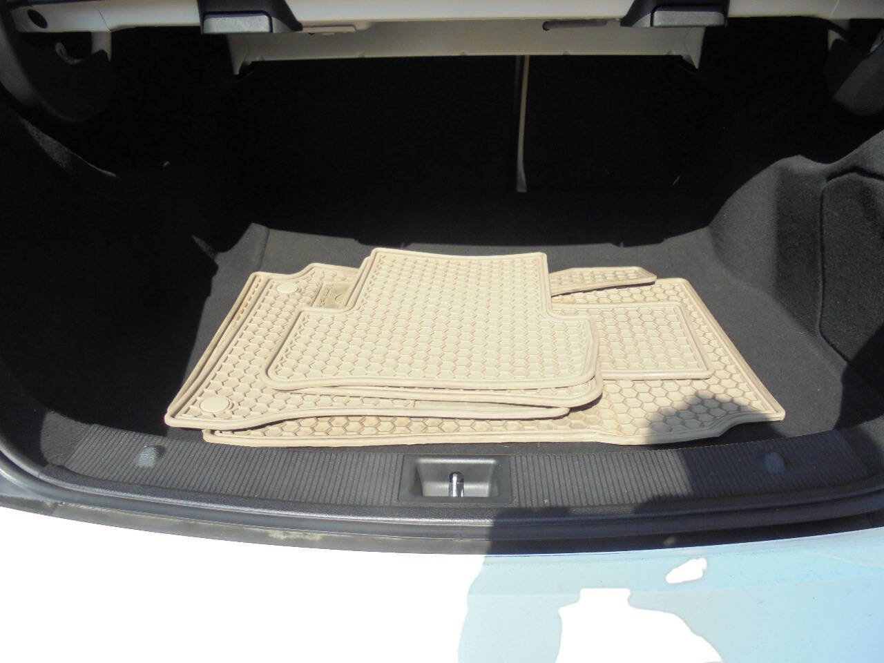 Used 2014 Mercedes-Benz C 300 C 300 Sport 4MATIC AWD 4dr Sed w/ Premium 1 Package image 40