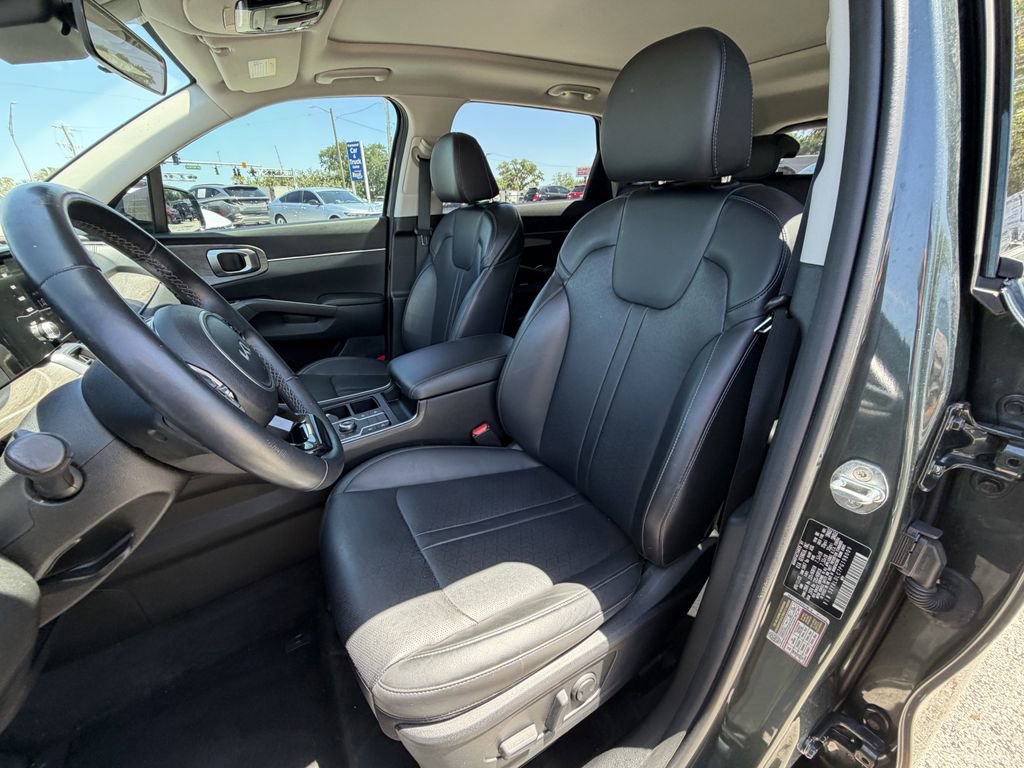 Certified 2023 Kia Sorento S w/ Panoramic Sunroof Package image 20
