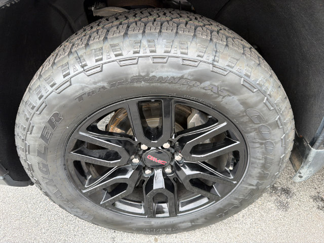 Used 2022 GMC Sierra 1500 Elevation w/ X31 Off-Road Package AWD/4WD image 11