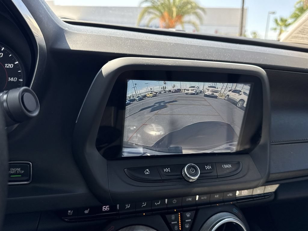 Used 2018 Chevrolet Camaro LT RWD image 15