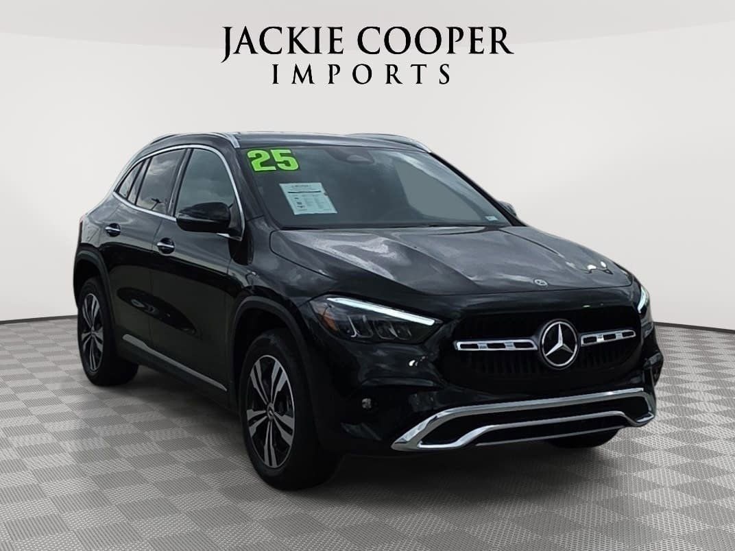 Certified 2025 Mercedes-Benz GLA 250 4MATIC image 3