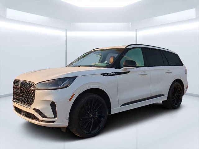 Used 2025 Lincoln Aviator Reserve w/ Jet Appearance Package AWD/4WD image 7