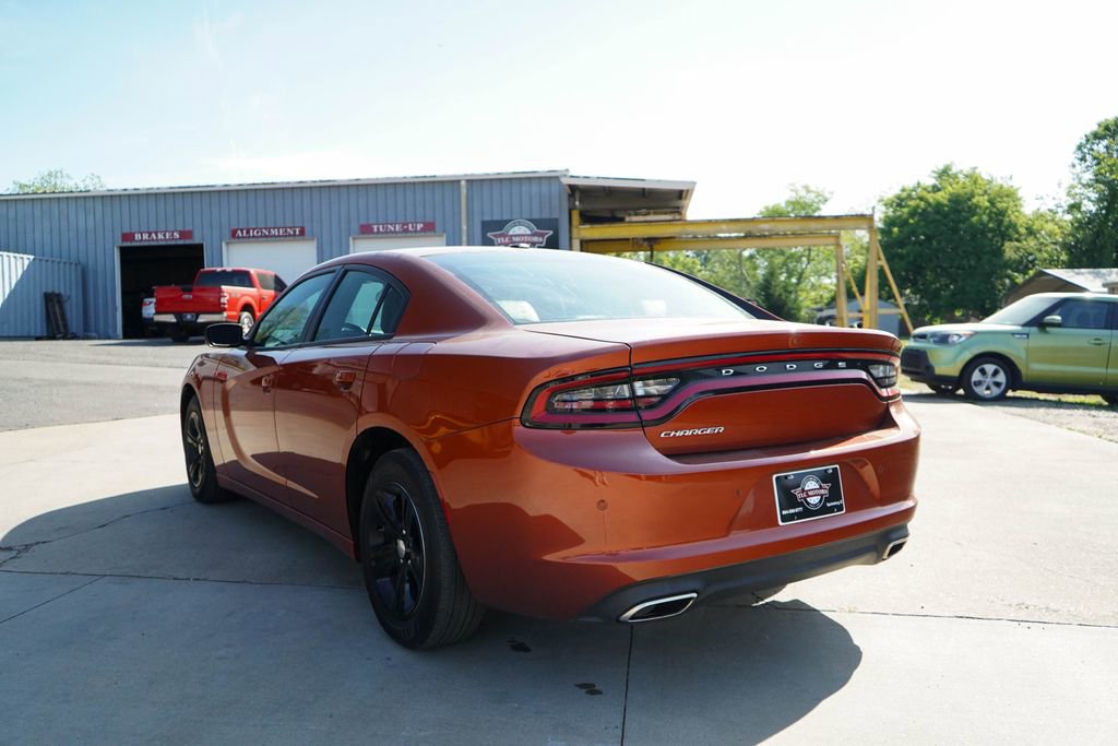Used 2021 Dodge Charger SXT w/ Leather Interior Group image 4