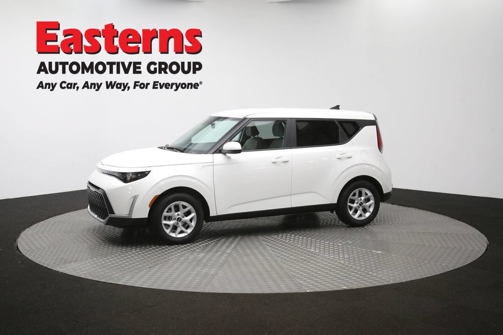 Used 2025 Kia Soul LX FWD image 56