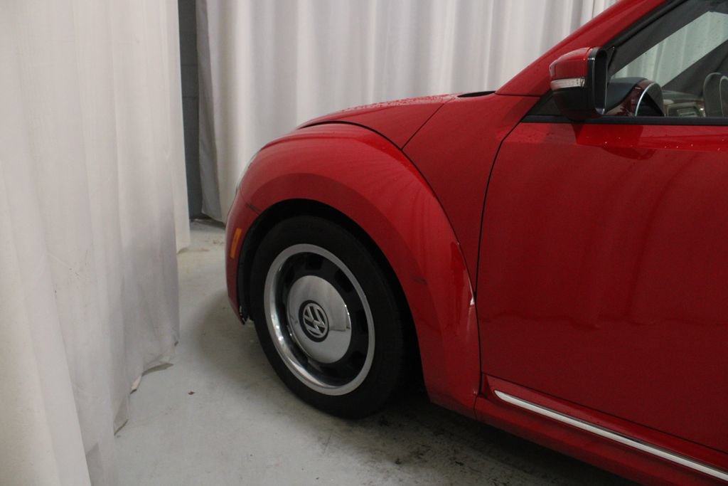 Used 2012 Volkswagen Beetle 2.5 FWD image 26