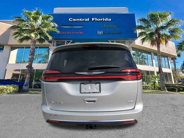 New 2026 Chrysler Pacifica Pinnacle w/ Trailer Tow Group image 6