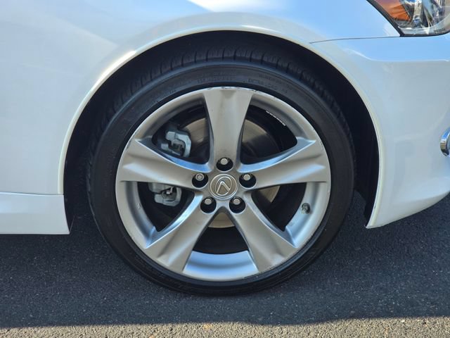 Used 2015 Lexus IS 250C w/ Luxury Package RWD image 11
