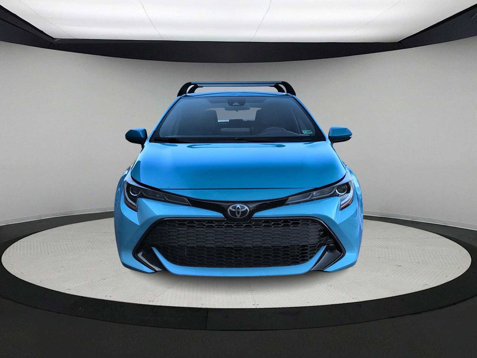 Used 2020 Toyota Corolla Hatchback image 3
