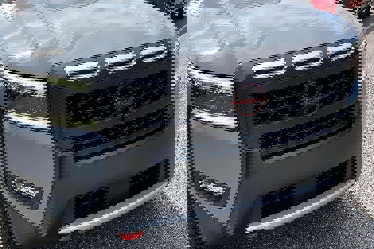 Used 2025 Nissan Frontier Pro-X image 30