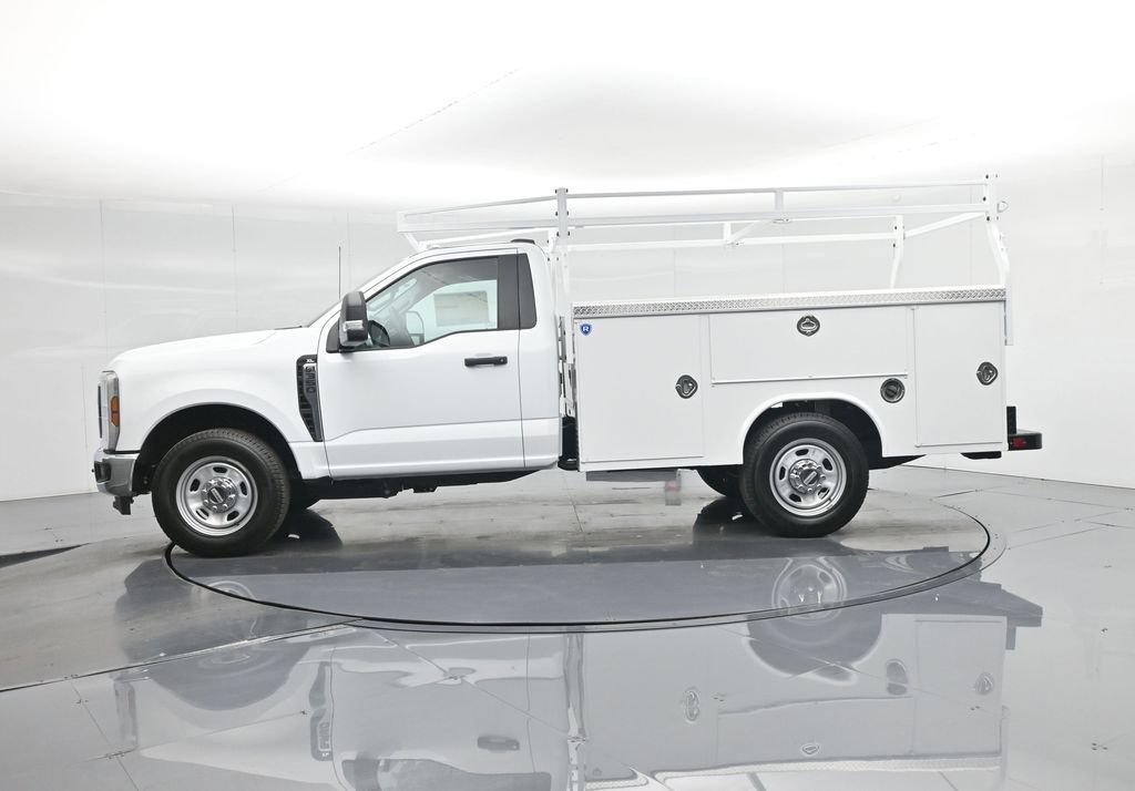New 2025 Ford F350 XL w/ XL Chrome Package image 31