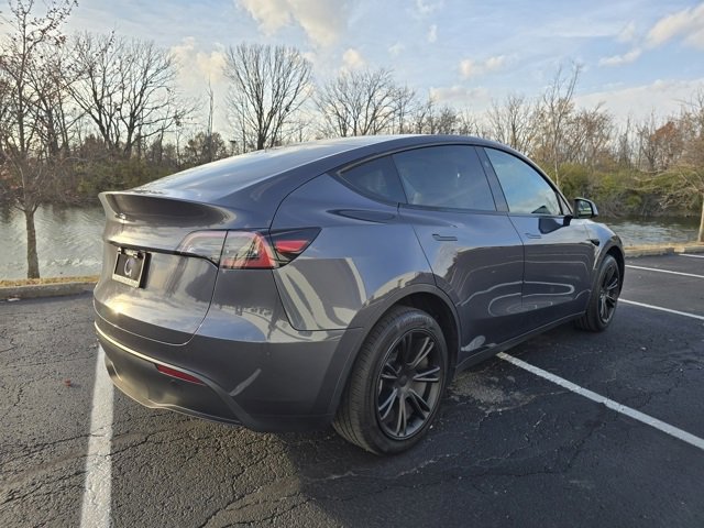 Used 2023 Tesla Model Y 2WD image 12