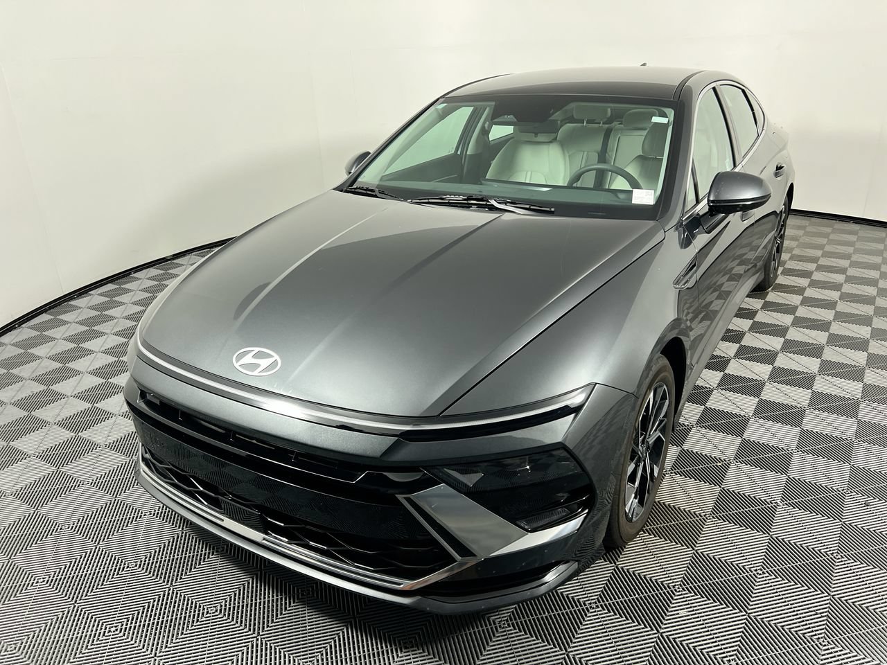 Used 2024 Hyundai Sonata SEL FWD image 7