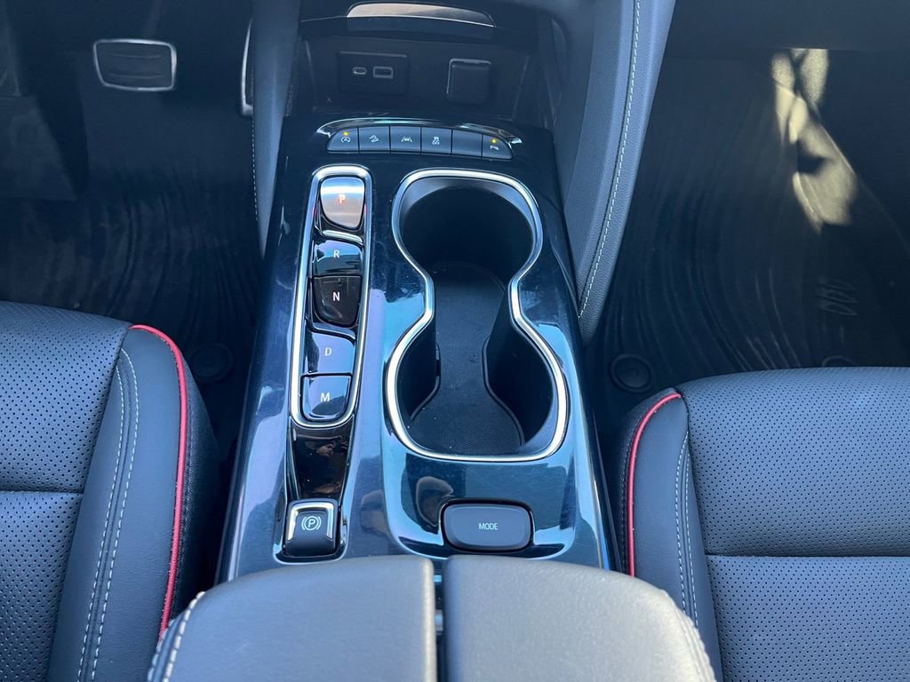 Used 2023 Buick Envision Essence w/ Sport Touring Package image 11