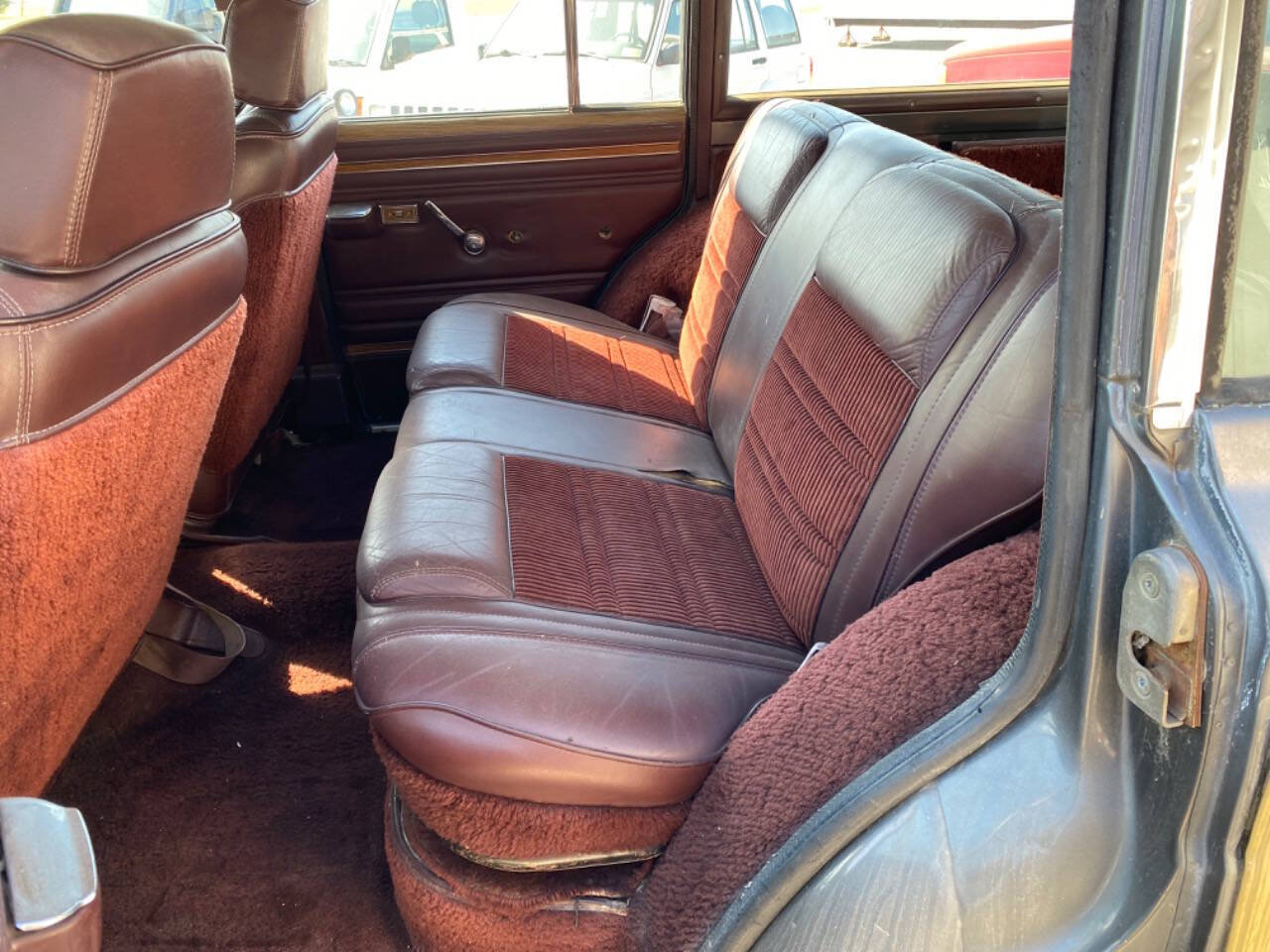 Used 1989 Jeep Grand Wagoneer AWD/4WD image 18