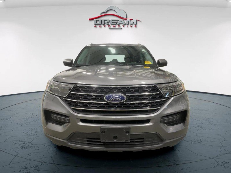 Used 2022 Ford Explorer XLT AWD/4WD image 3