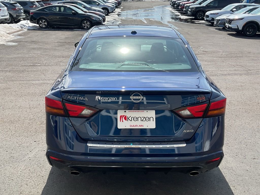 Used 2023 Nissan Altima 2.5 SR w/ SR Premium Package AWD/4WD image 6