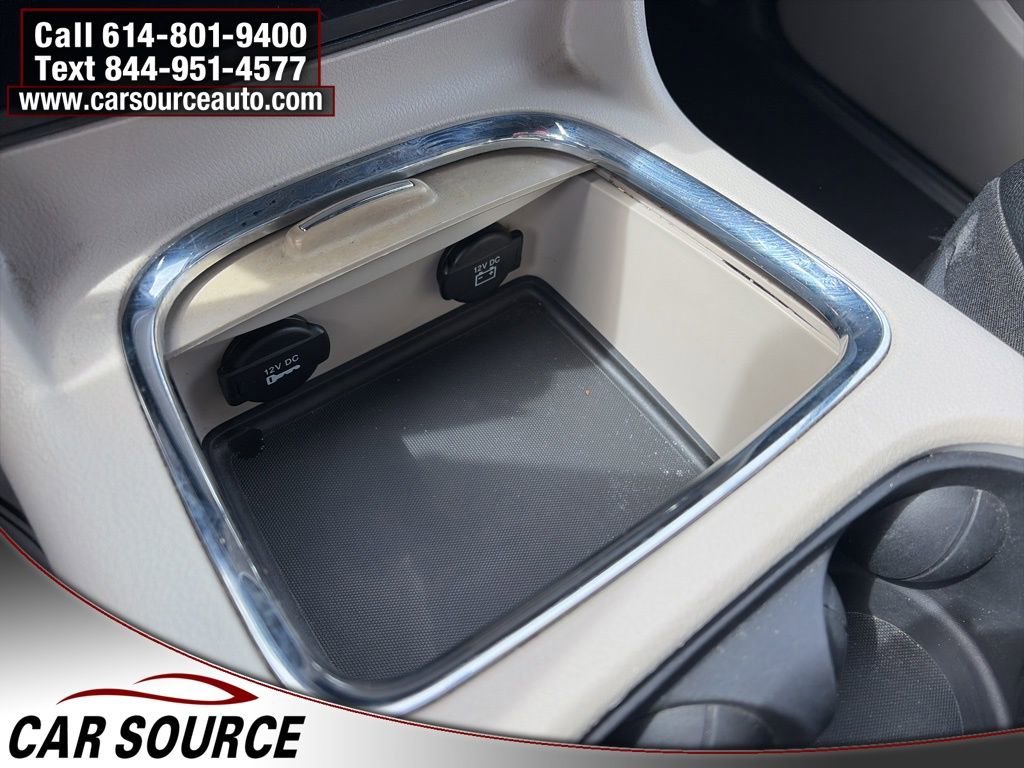 Used 2014 Dodge Grand Caravan SXT image 24