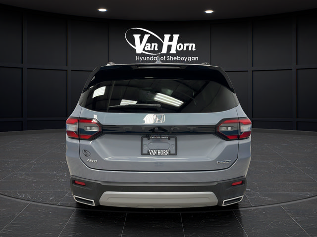 Used 2024 Honda Pilot Touring image 5