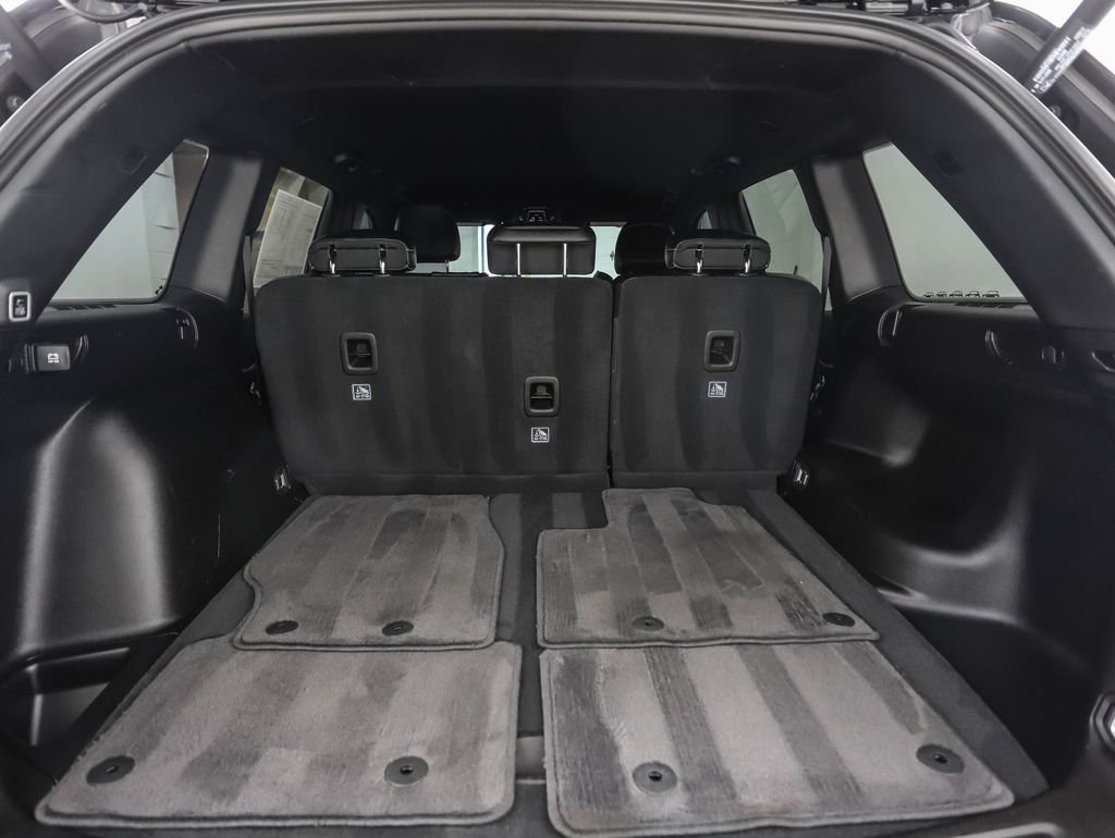 Used 2025 Jeep Grand Cherokee Limited w/ Trailer Tow Package image 23